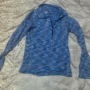 Women’s Under Armour half zip light weight work out shirt